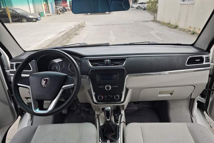 Used Jinbei New Hiace X30L 2021 1.5L Wealth Van Non-Air-Conditioned Version China VI Standard SWC15M Interior 3