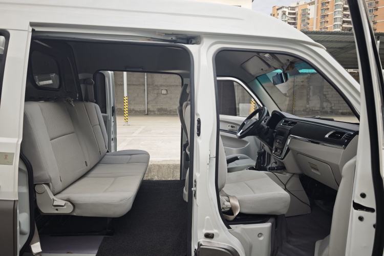 Used Jinbei New Hiace X30L 2021 1.5L Wealth Van Non-Air-Conditioned Version China VI Standard SWC15M Interior 5