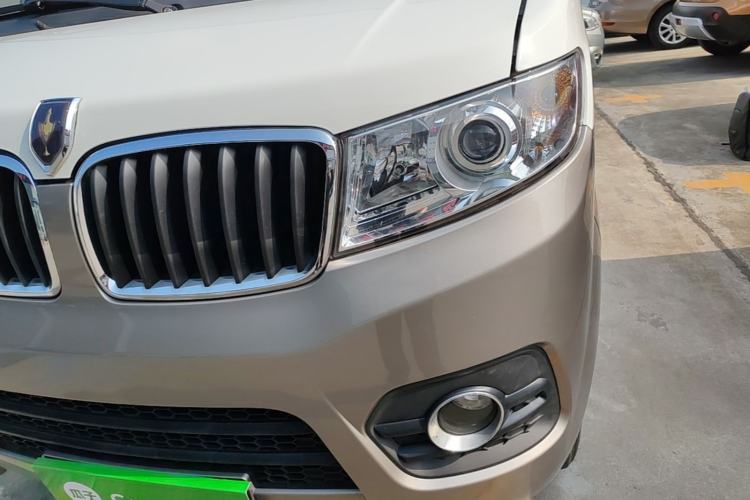 Used Jinbei New Hiace X30L 2021 1.5L Wealth Edition Bus Non-Air-Conditioned China VI Standard SWC15M Left Front Headlight