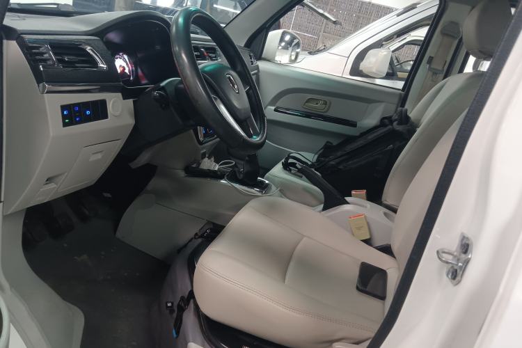 Used Jinbei New Hiace X30L 2021 1.5L Wealth Central Air Conditioning Version Coach China VI Standard SWC15M Left Front Seat