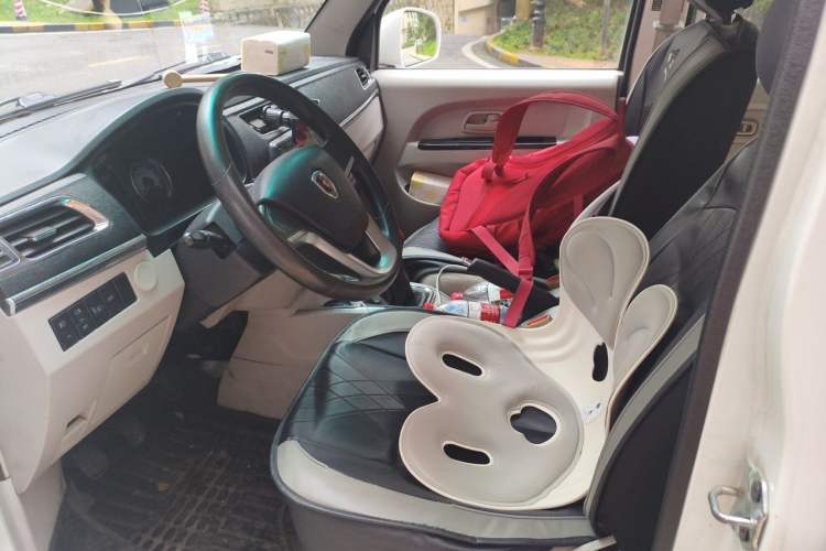 Used Jinbei New Hiace X30L 2021 1.5L Wealth Edition Bus Non-Air-Conditioned China VI Standard SWC15M Left Front Seat