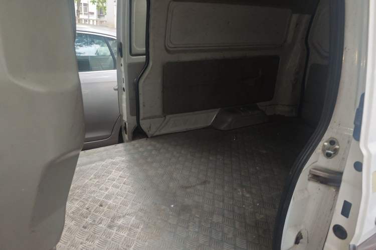 Used Jinbei New Hiace X30L 2021 1.5L Wealth Van Non-Air-Conditioned Version China VI Standard SWC15M Left Rear Seat