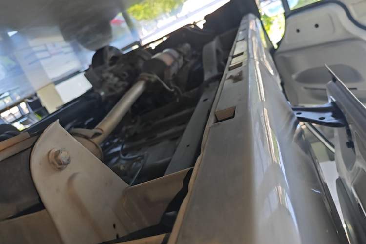 Used Jinbei New Hiace X30L 2021 1.5L Wealth Central Air Conditioning Version Coach China VI Standard SWC15M Left Side Sill