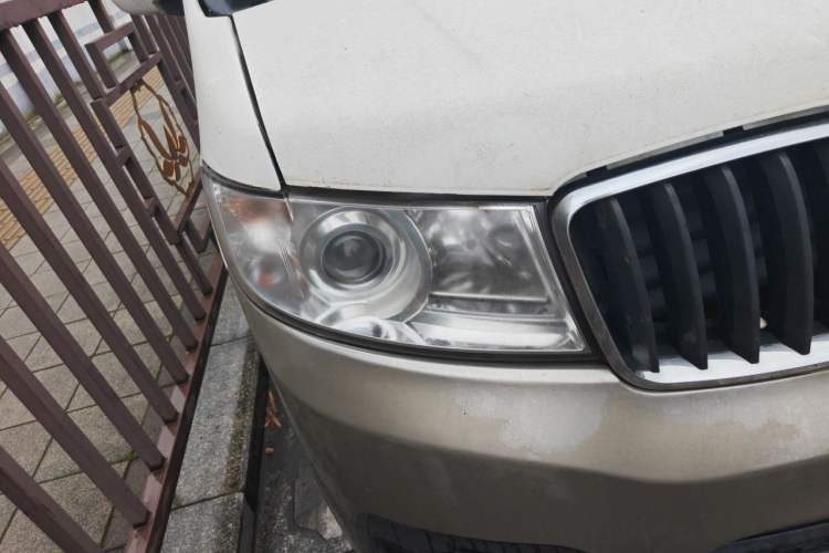 Used Jinbei New Hiace X30L 2021 1.5L Wealth Van Non-Air-Conditioned Version China VI Standard SWC15M Right Front Headlight