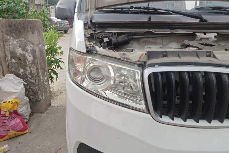Used Jinbei New Hiace X30L 2021 1.5L Wealth Central Air Conditioning Version Coach China VI Standard SWC15M Right Front Headlight