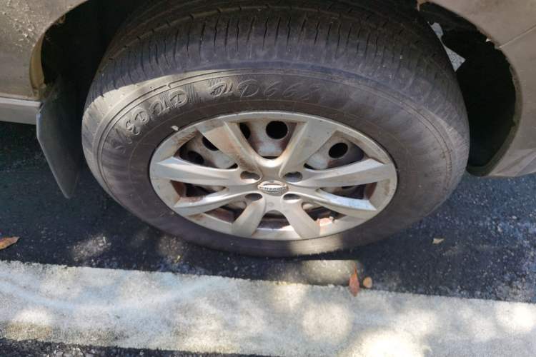 Used Jinbei New Hiace X30L 2021 1.5L Wealth Edition Bus Non-Air-Conditioned China VI Standard SWC15M Right Front Wheel Hub