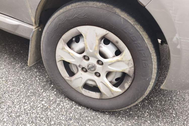 Used Jinbei New Hiace X30L 2021 1.5L Wealth Edition Bus Non-Air-Conditioned China VI Standard SWC15M Right Front Wheel Hub