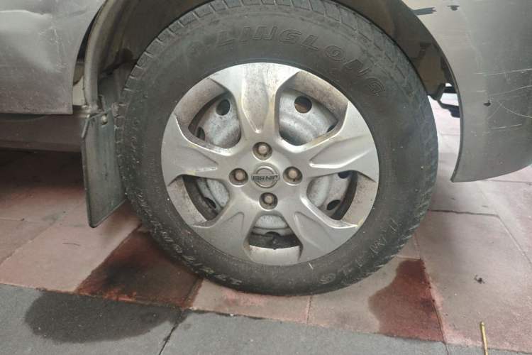 Used Jinbei New Hiace X30L 2021 1.5L Wealth Van Non-Air-Conditioned Version China VI Standard SWC15M Right Front Wheel Hub