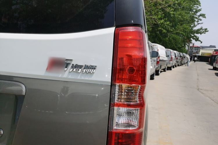 Used Jinbei New Hiace X30L 2021 1.5L Wealth Edition Bus Non-Air-Conditioned China VI Standard SWC15M Right Rear Taillight
