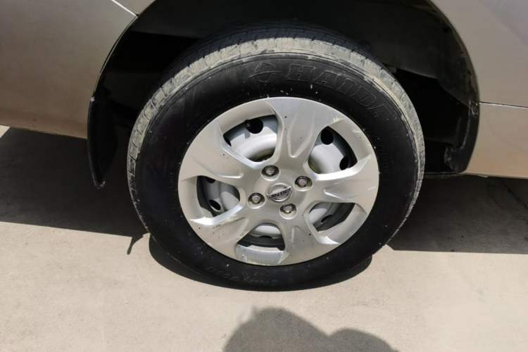 Used Jinbei New Hiace X30L 2021 1.5L Wealth Edition Bus Non-Air-Conditioned China VI Standard SWC15M Right Rear Wheel Hub