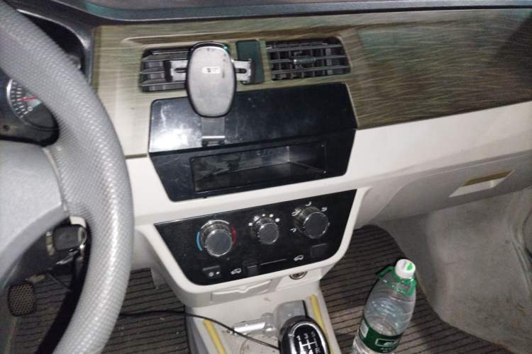 Used Jinbei New Hiace X30L 2021 1.5L Wealth Central Air Conditioning Edition Van China VI Standard SWC15M Audio And AC Panel