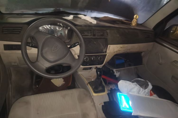Used Jinbei New Hiace X30L 2021 1.5L Wealth Central Air Conditioning Version Coach China VI Standard SWC15M Center Console