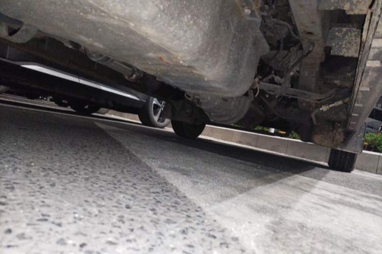 Used Jinbei New Hiace X30L 2021 1.5L Wealth Central Air Conditioning Edition Van China VI Standard SWC15M Chassis Front Right