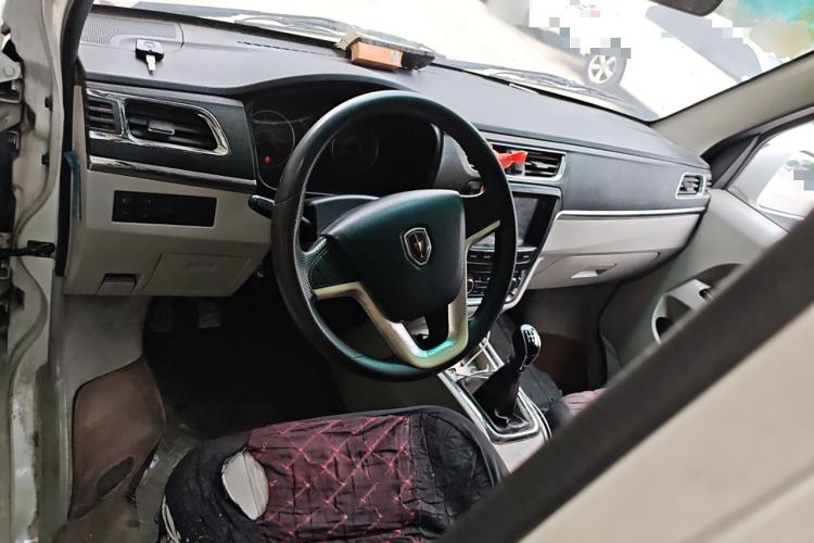 Used Jinbei New Hiace X30L 2022 1.5L Wealth Edition Air-Conditioning-Free Van China VI Standard SWC15M Center Console