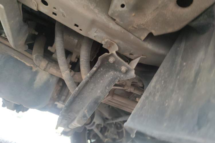 Used Jinbei New Hiace X30L  Chassis Front Right