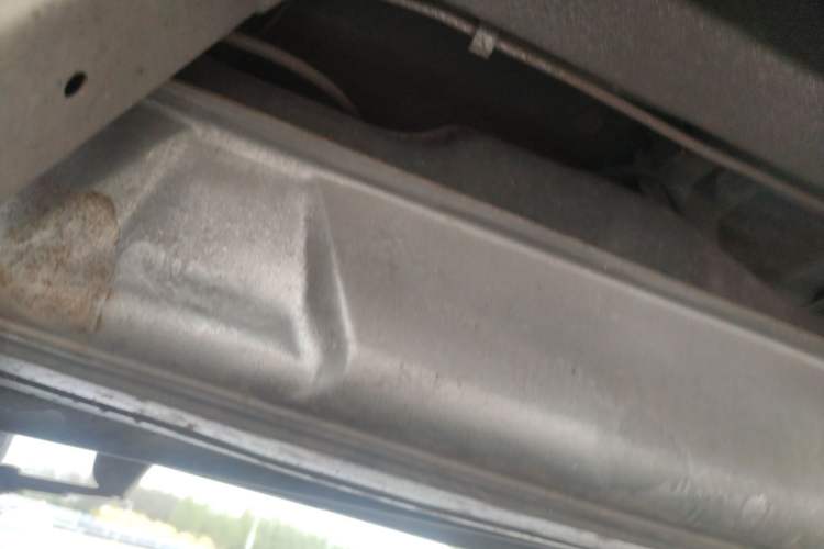 Used Jinbei New Hiace X30L  Chassis Rear Right