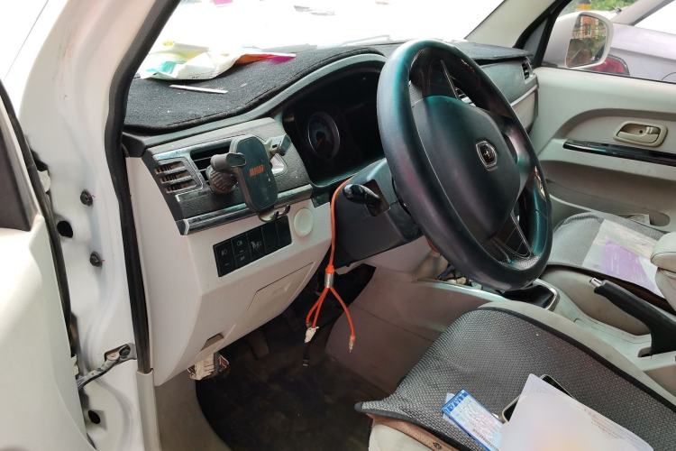 Used Jinbei New Hiace X30L 2022 1.5L Wealth Edition Air-Conditioning-Free Van China VI Standard SWC15M Driver Seat