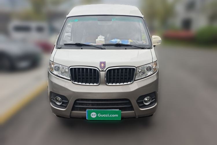 Used Jinbei New Hiace X30L 2022 1.5L Super Enjoyment Edition Air-Conditioning-Free Van China VI Standard SWC15M Front