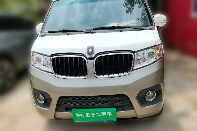 Used Jinbei New Hiace X30L 2022 1.5L Wealth Edition Air-Conditioning-Free Van China VI Standard SWC15M Front