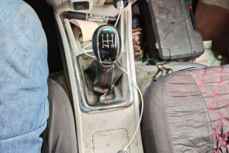 Used Jinbei New Hiace X30L 2022 1.5L Wealth Edition Air-Conditioning-Free Van China VI Standard SWC15M Gear Lever
