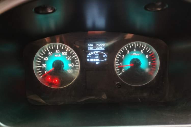 Used Jinbei New Hiace X30L 2022 1.5L Super Enjoyment Edition Air-Conditioning-Free Van China VI Standard SWC15M Instrument Cluster