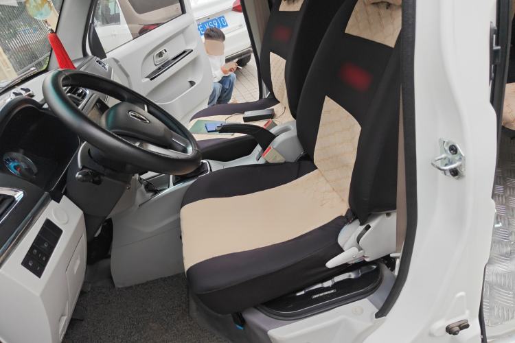 Used Jinbei New Hiace X30L 2022 1.5L Wealth Edition Non-Air-Conditioned Bus China VI Standard SWC15M Left Front Seat
