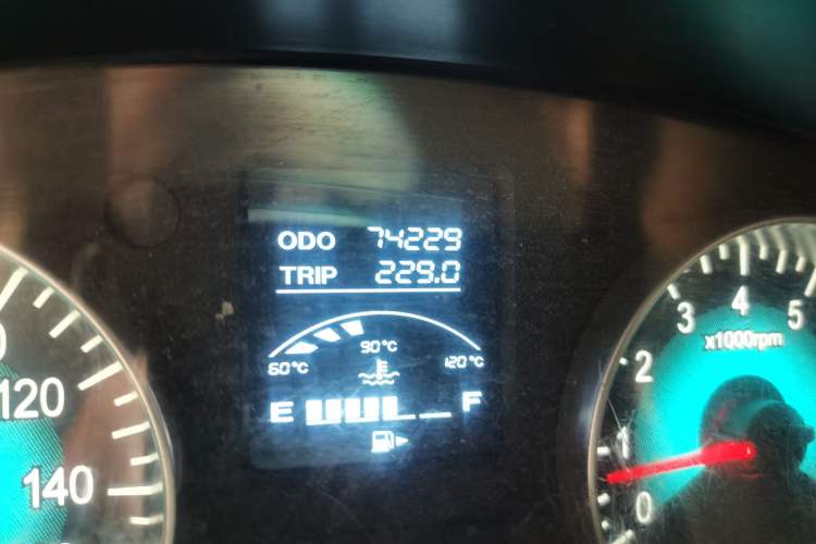 Used Jinbei New Hiace X30L 2022 1.5L Super Enjoyment Edition Air-Conditioning-Free Van China VI Standard SWC15M Odometer Close Up