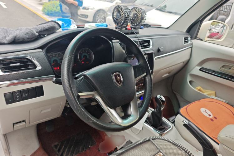 Used Jinbei New Hiace X30L 2022 1.5L Super Enjoyment Edition Air-Conditioning-Free Van China VI Standard SWC15M Steering Wheel