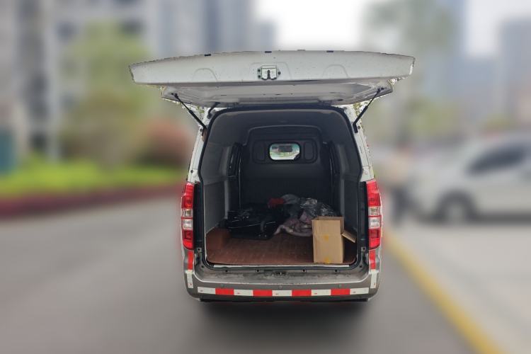 Used Jinbei New Hiace X30L 2022 1.5L Super Enjoyment Edition Air-Conditioning-Free Van China VI Standard SWC15M Trunk