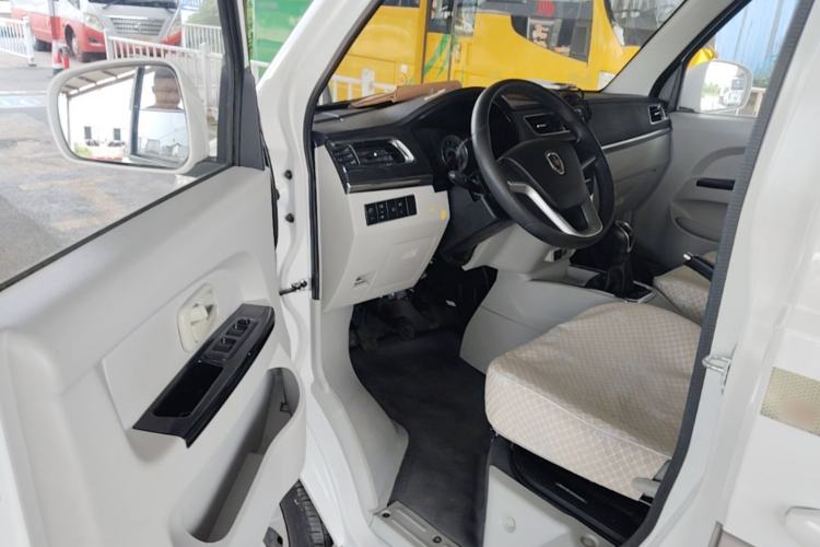Used Jinbei New Hiace X30L 2022 1.5L Wealth Edition Air-Conditioning-Free Van China VI Standard SWC15M Driver Seat