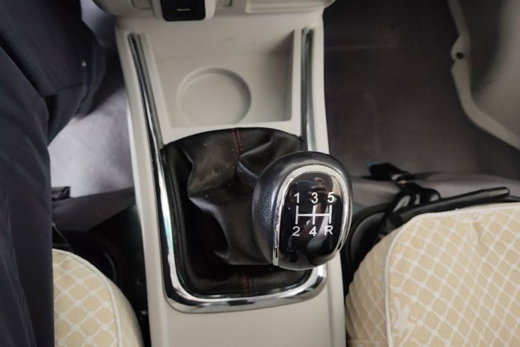Used Jinbei New Hiace X30L 2022 1.5L Wealth Edition Air-Conditioning-Free Van China VI Standard SWC15M Gear Lever