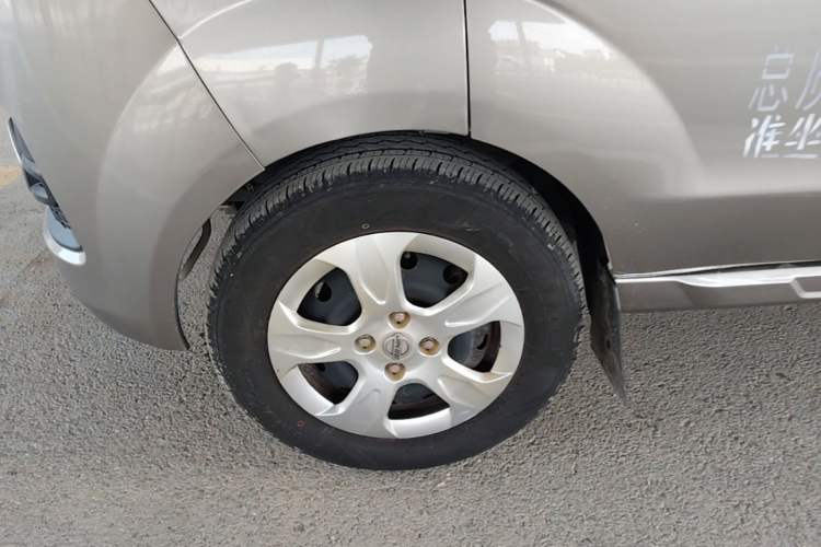 Used Jinbei New Hiace X30L 2022 1.5L Wealth Edition Air-Conditioning-Free Van China VI Standard SWC15M Left Front Wheel Hub