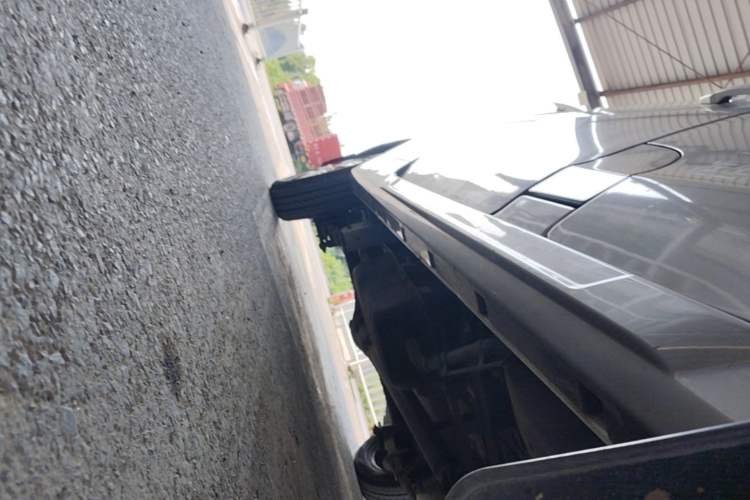 Used Jinbei New Hiace X30L 2022 1.5L Wealth Edition Air-Conditioning-Free Van China VI Standard SWC15M Right Side Sill