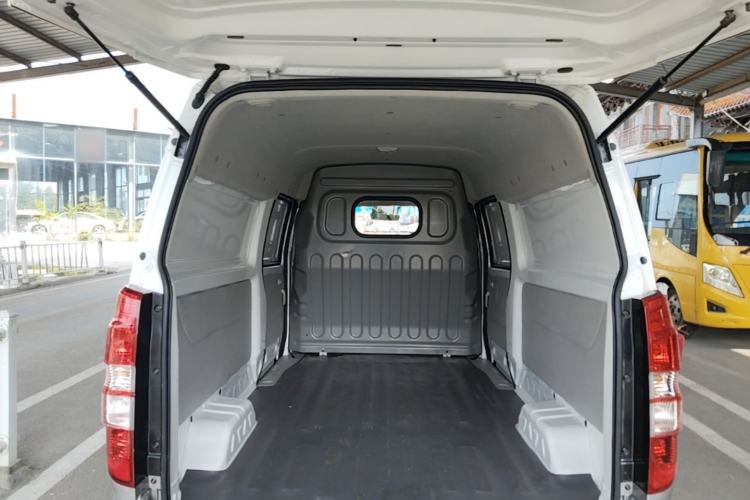 Used Jinbei New Hiace X30L 2022 1.5L Wealth Edition Air-Conditioning-Free Van China VI Standard SWC15M Trunk