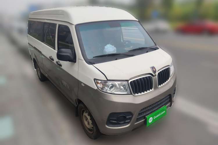 Used Jinbei New Hiace X30L 2022 1.5L Super-Comfort Edition Air-Conditioning-Free Bus China VI Standard SWC15M Front Right 45 Deg