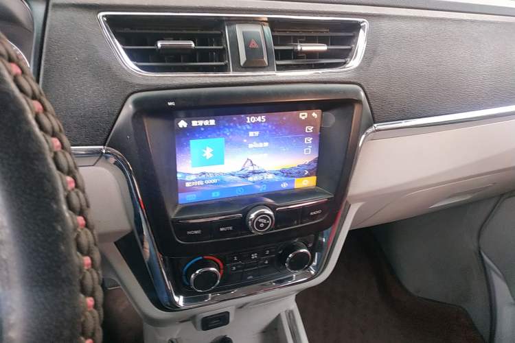 Used Jinbei New Hiace X30L 2022 1.5L Wealth Edition Non-Air-Conditioned Bus China VI Standard SWC15M Audio And AC Panel