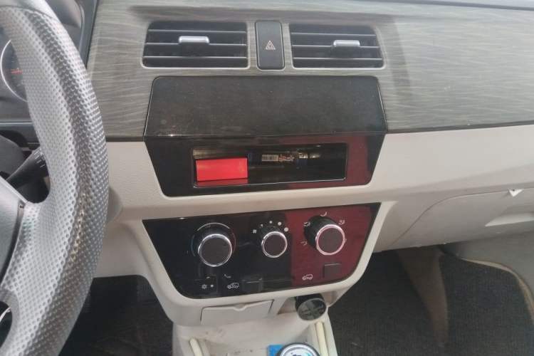 Used Jinbei New Hiace X30L 2022 1.5L Super-Comfort Edition Air-Conditioning-Free Bus China VI Standard SWC15M Audio And AC Panel