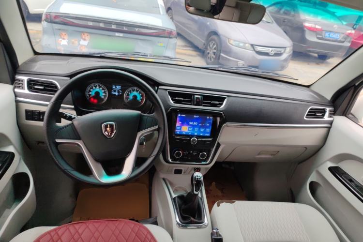 Used Jinbei New Hiace X30L 2022 1.5L Luxury Central Air-Conditioned Coach China VI Standard SWC15M Center Console
