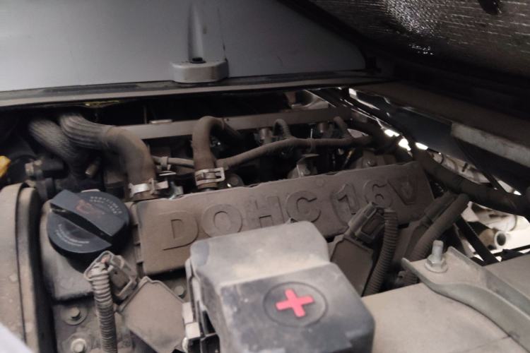 Used Jinbei New Hiace X30L 2022 1.5L Wealth Edition Air-Conditioning-Free Van China VI Standard SWC15M Engine Bay