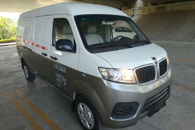 Used Jinbei New Hiace X30L 2022 1.5L Super Enjoyment Edition Air-Conditioning-Free Van China VI Standard SWC15M Exterior 2