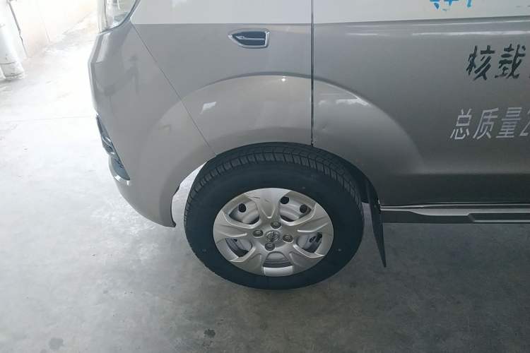 Used Jinbei New Hiace X30L 2022 1.5L Wealth Edition Air-Conditioning-Free Van China VI Standard SWC15M Exterior 7