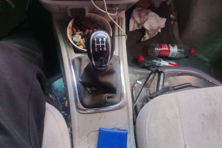 Used Jinbei New Hiace X30L 2022 1.5L Wealth Edition Air-Conditioning-Free Van China VI Standard SWC15M Gear Lever
