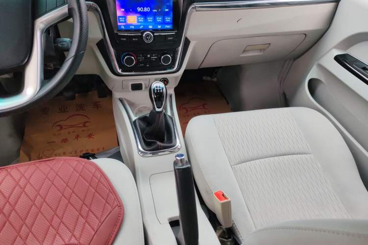 Used Jinbei New Hiace X30L 2022 1.5L Luxury Central Air-Conditioned Coach China VI Standard SWC15M Gear Lever