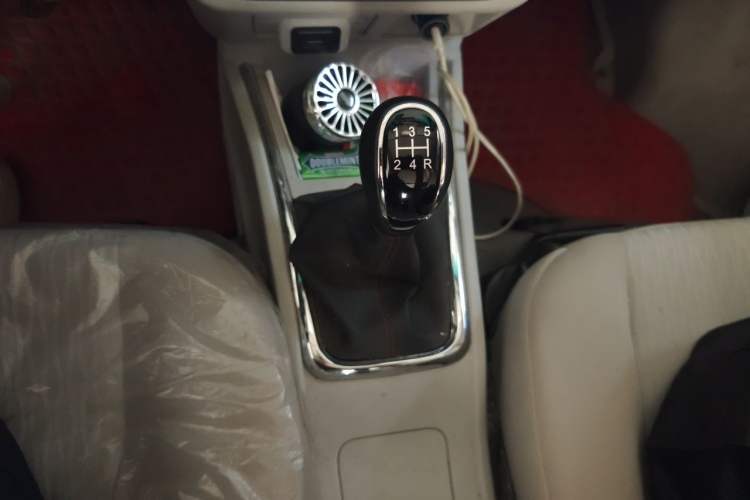 Used Jinbei New Hiace X30L 2022 1.5L Wealth Edition Non-Air-Conditioned Bus China VI Standard SWC15M Gear Lever