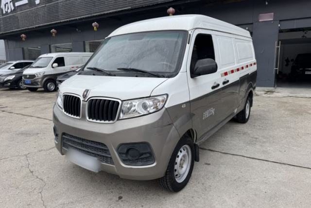 Used Jinbei New Hiace X30L 2022 1.5L Super Enjoyment Edition Air-Conditioning-Free Van China VI Standard SWC15M