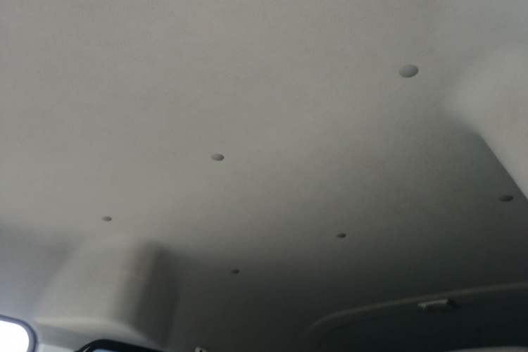 Used Jinbei New Hiace X30L 2022 1.5L Super-Comfort Edition Air-Conditioning-Free Bus China VI Standard SWC15M Headliner