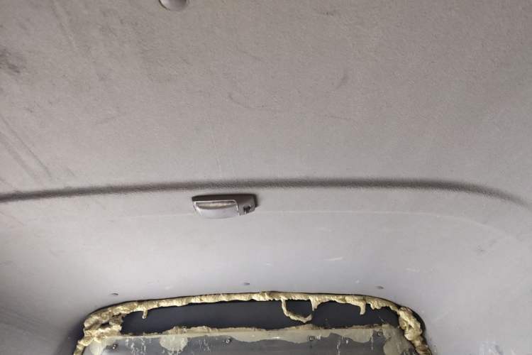 Used Jinbei New Hiace X30L 2022 1.5L Wealth Edition Air-Conditioning-Free Van China VI Standard SWC15M Headliner