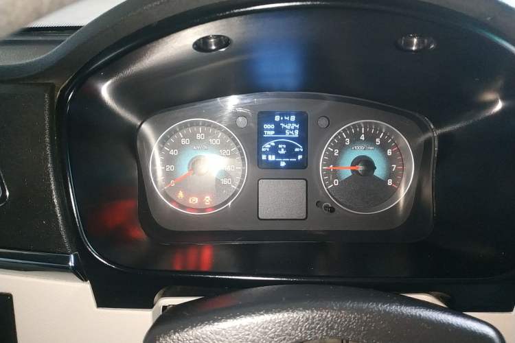 Used Jinbei New Hiace X30L 2022 1.5L Wealth Edition Air-Conditioning-Free Van China VI Standard SWC15M Instrument Cluster