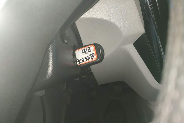 Used Jinbei New Hiace X30L 2022 1.5L Wealth Edition Air-Conditioning-Free Van China VI Standard SWC15M Interior 1