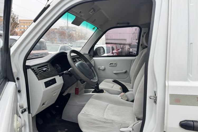 Used Jinbei New Hiace X30L 2022 1.5L Super Enjoyment Edition Air-Conditioning-Free Van China VI Standard SWC15M Interior 1